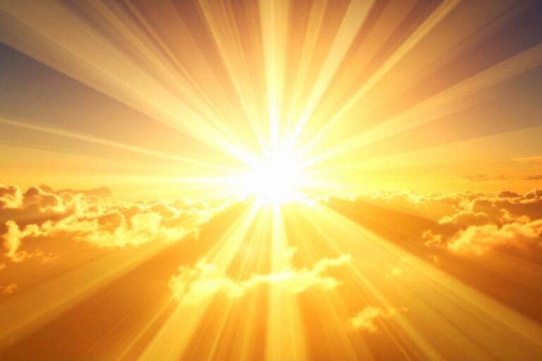 Tecnologia inovadora converte CO2 em energia elétrica e combustíveis renováveis com luz solar