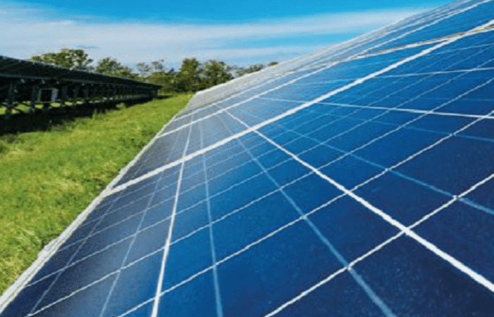 Caldas Novas ilumina futuro: usina solar poupa 300 mil reais