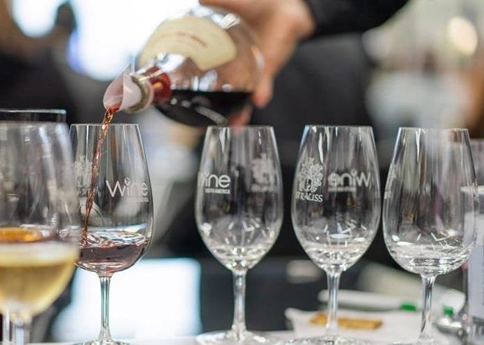 Cerrado em Garfo: Rótulos de Vinhos do Cerrado Fazem Estreia em Feira do Distrito Federal