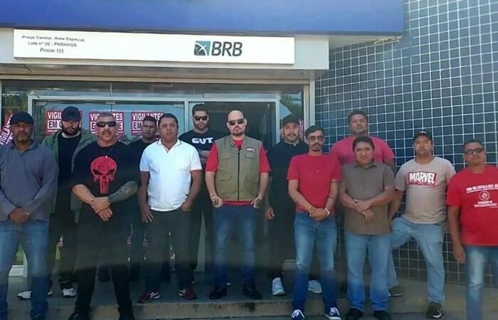 Greve de vigilantes afeta agências e bancários formalizam pautas