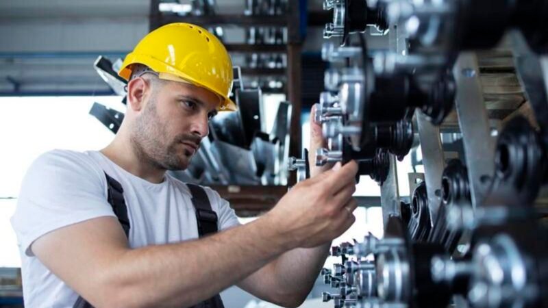 Rebobinar ou trocar? Escolha do motor elétrico pode impactar diretamente o consumo de energia
