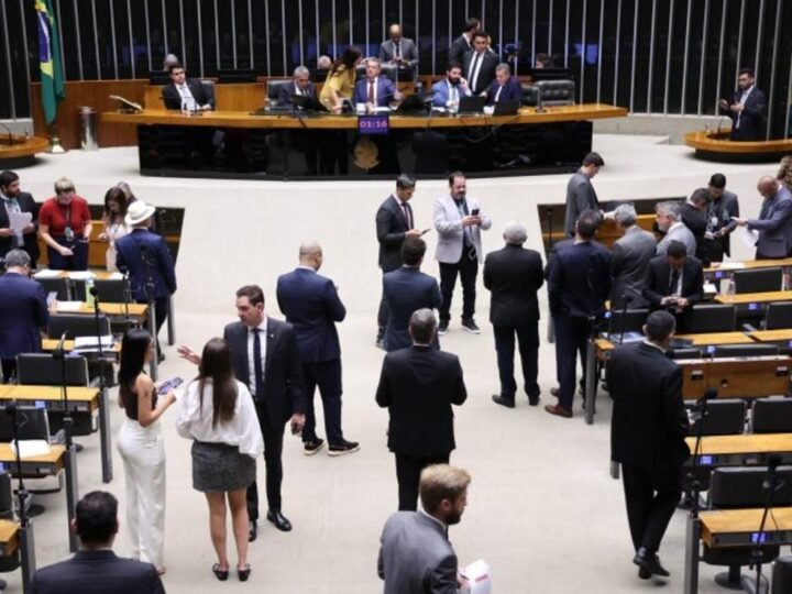 Câmara aprova mudanças urgentes na legislação de mineração com transferência de responsabilidades