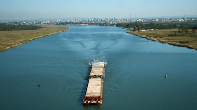 Desenvolvimento da Infraestrutura Hidroviária como Solução para Reduzir Custo Brasil