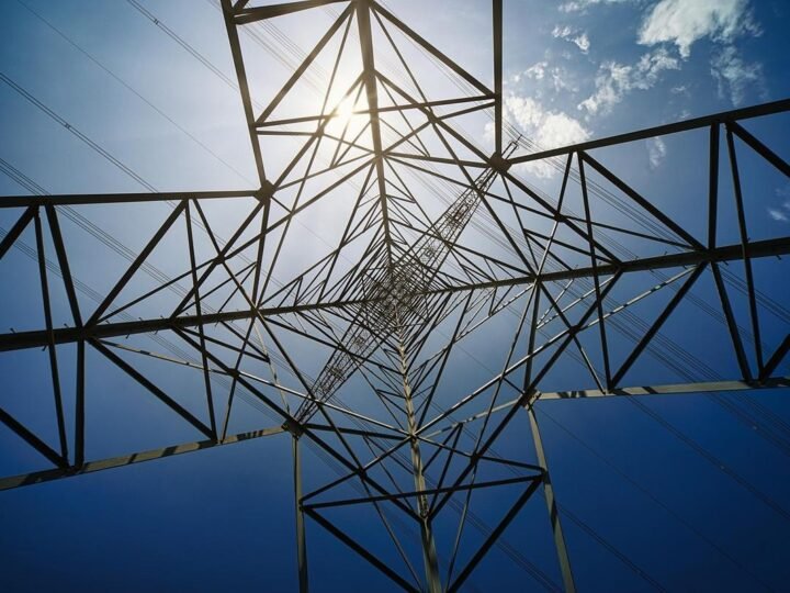 Gargalo na transmissão: Data centers e hidrogênio verde em embate por energia no Brasil