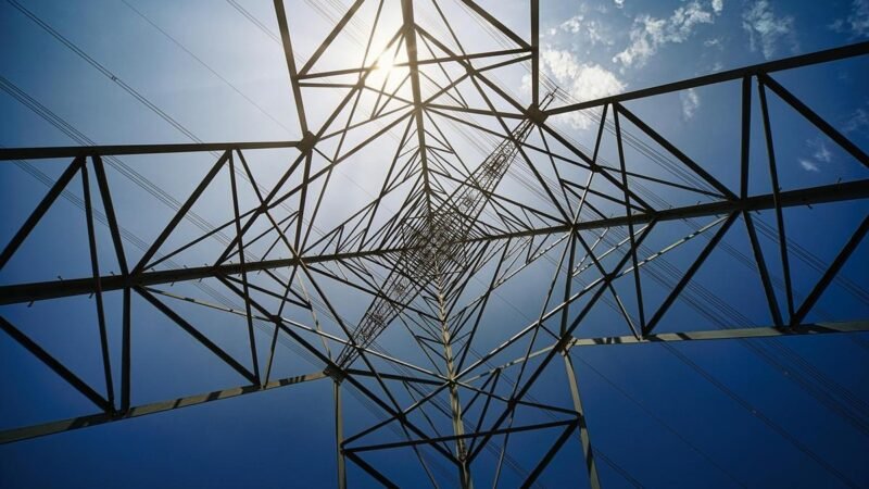 Gargalo na transmissão: Data centers e hidrogênio verde em embate por energia no Brasil