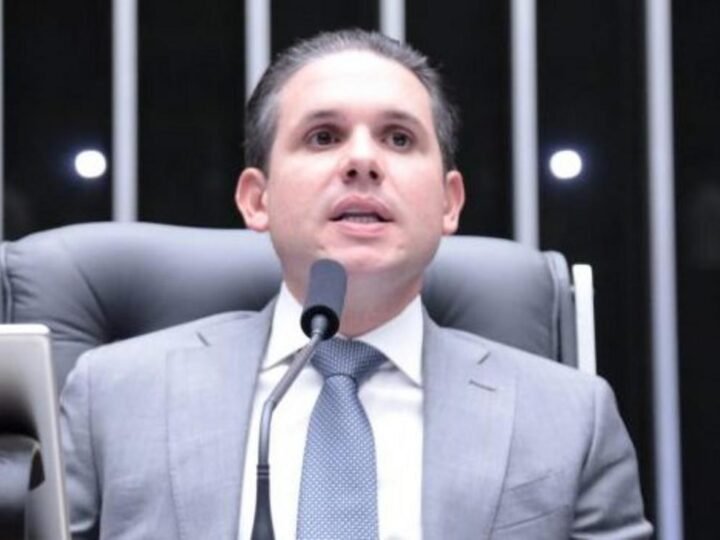 Motta condiciona votação de projeto sobre combustíveis à retirada de PL que restringe jornada de trabalho