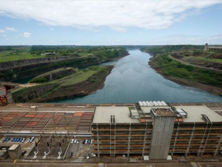 ONS prevê queda nas hidrelétricas com energia abaixo da média em junho em todo Brasil