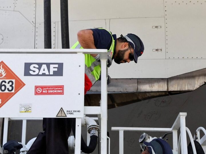Petrobras lança primeiro lote de combustível de aviação sustentável com 1% de óleo vegetal Petrobras lança primeiro lote de combustível de aviação sustentável com 1% de óleo vegetal