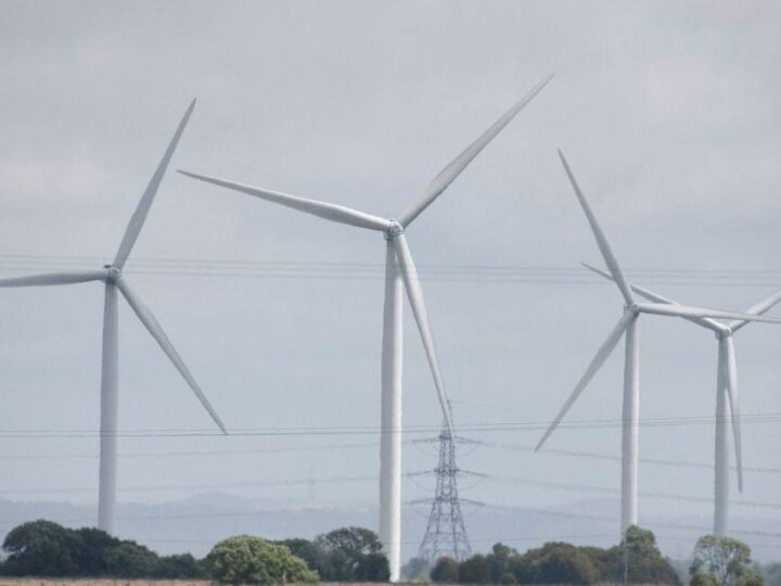 Samarco investe em energia eólica para reduzir emissões de carbono e alcançar neutralidade ambiental