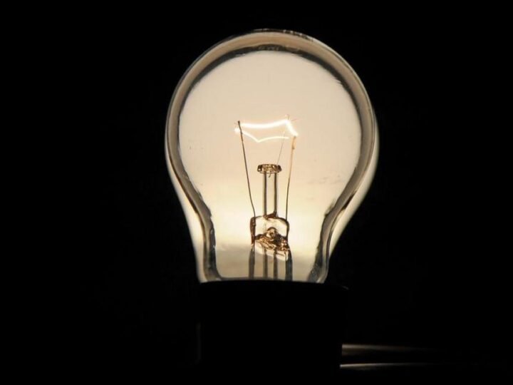 Tarifas de Luz Subirão 16% para 3,2 Milhões de Imóveis no Rio Grande do Sul Tarifas de Luz Subirão 16% para 3,2 Milhões de Imóveis no Rio Grande do Sul