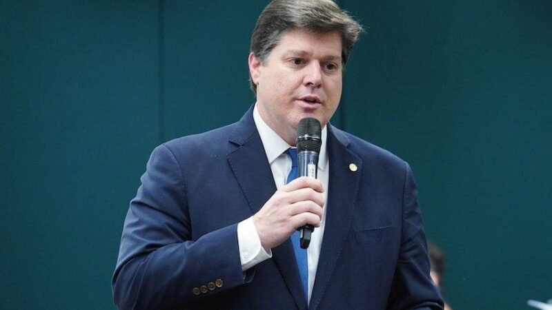 Baleia Demonstra Apoio Incondicional à Candidatura de Rose para o Senado por Meio de Mensagem de Áudio