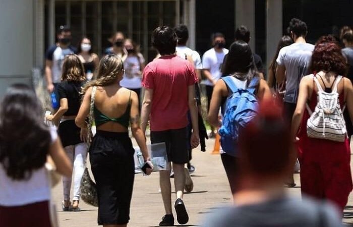 Medicina e Direito brilham com as maiores inscrições no Prouni