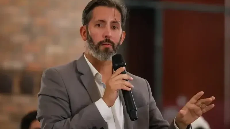 O Tribunal Regional Eleitoral (TRE) negou o pedido da candidata Celina para remover críticas de outro candidato, Grass.