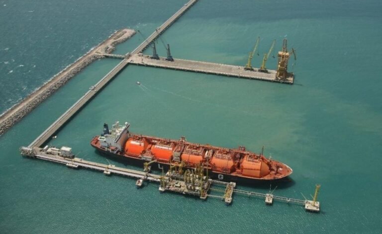 Acesso a terminais de GNL: Brasil começa a viabilizar mercado de gás natural