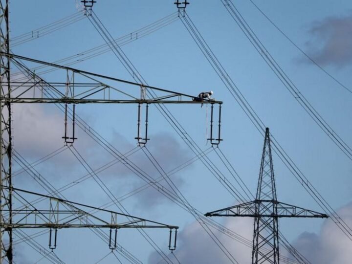 Áxia Energia arremata lote de transmissão com deságio de 51,84%