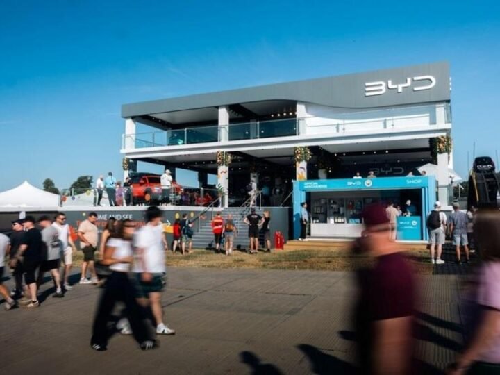 BYD estreia Dolphin G híbrido e Shark, enquanto Yangwang destaca sua linha de luxo no Goodwood Festival of Speed 2026 BYD estreia Dolphin G híbrido e Shark, enquanto Yangwang destaca sua linha de luxo no Goodwood Festival of Speed 2026