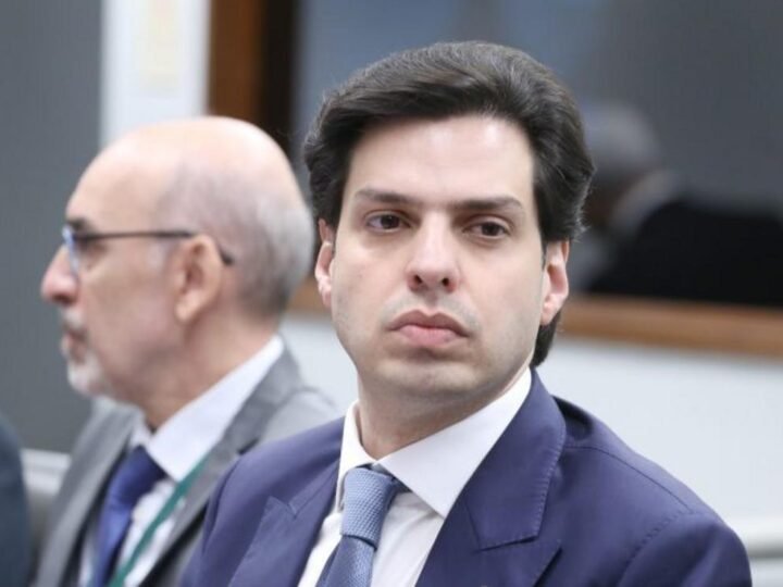 Comissão aprova projeto que estabelece normas de segurança para abastecimento de aeronaves em solo