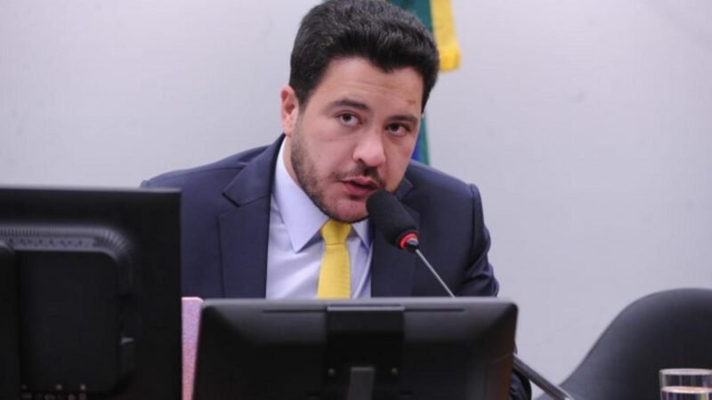 Comissão aprovadora de projeto de defesa da competitividade brasileira face às exigências ambientais unilateral