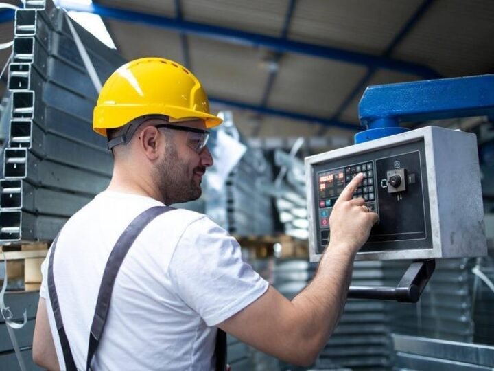 Como a automação industrial ajuda empresas a reduzir desperdícios de energia