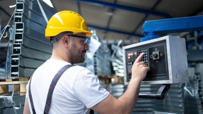 Como a automação industrial ajuda empresas a reduzir desperdícios de energia