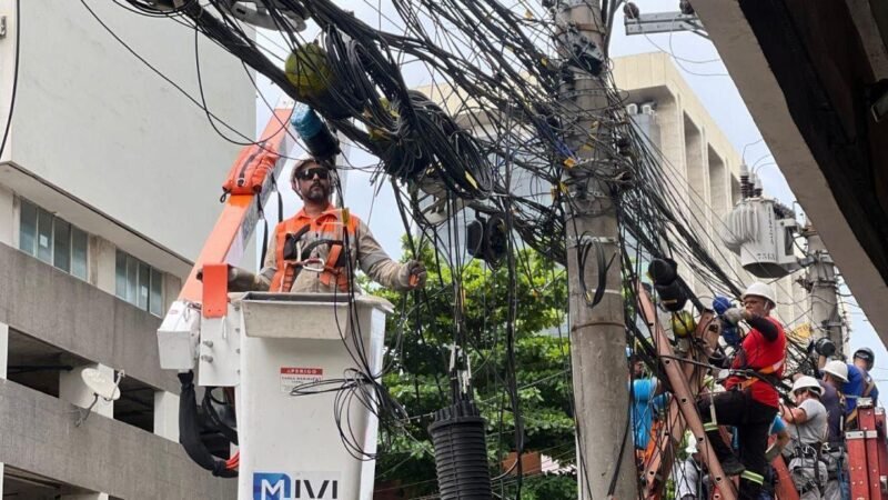Distribuidoras retiram mais de 2 mil toneladas de cabos irregulares, aumento de 117% em 2025