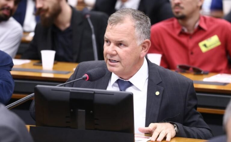 Energia solar gratuita para milhares de famílias baixa renda é prioridade do governo