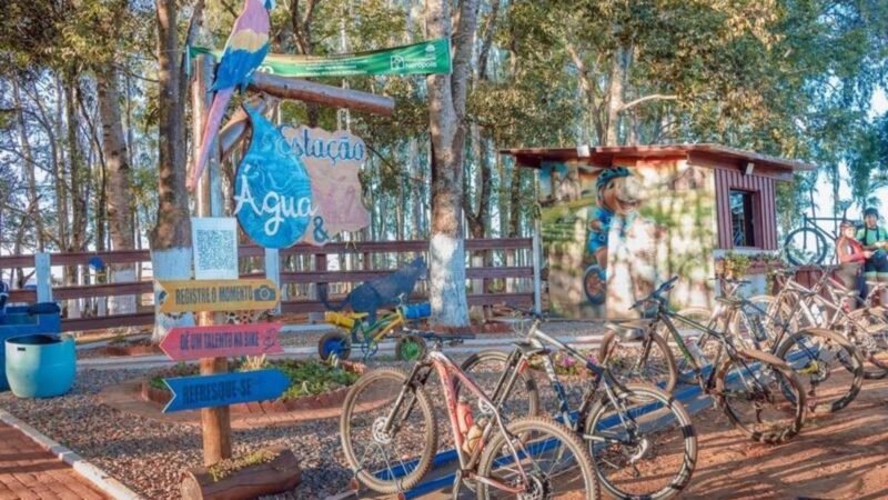 Espaço oferece ponto de apoio a ciclistas, área de convivência e contato com a natureza, ideal para aproveitar o recesso escolar na região