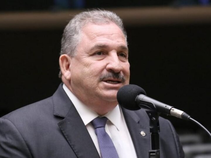 Governo pode assumir custos de água e luz em feiras públicas Governo pode assumir custos de água e luz em feiras públicas