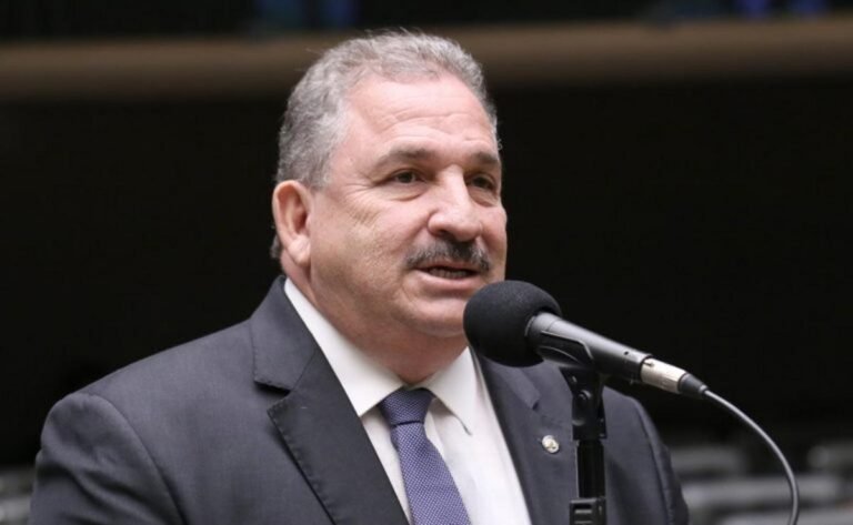 Governo pode assumir custos de água e luz em feiras públicas