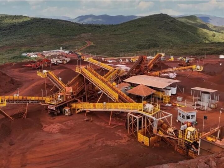 Menos impacto, mais tecnologia: Cedro investe em sistema avançado de transporte minério de ferro para substituir o trânsito de carretas em Mariana