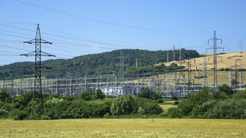 Neoenergia Brasília terá revisão tarifária de 1,86% após consulta da Agência