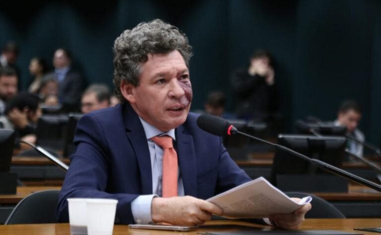 PEC autoriza créditos do IBS para patrocínio cultural e esportivo