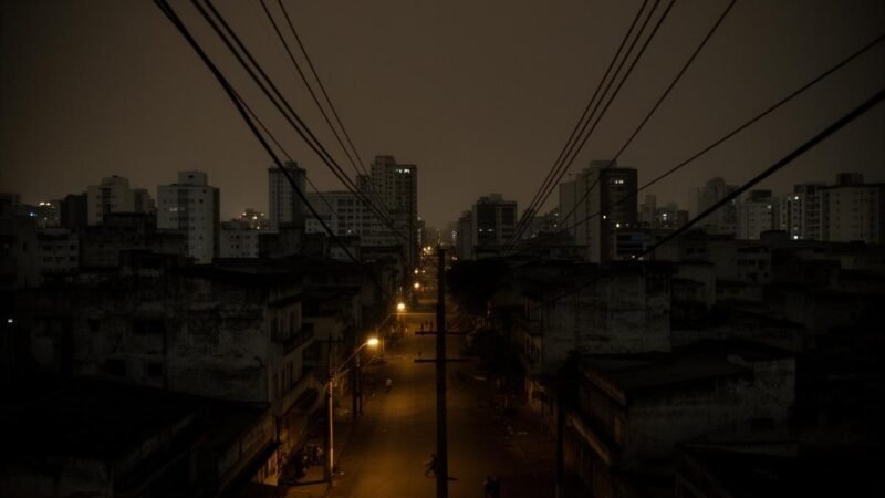 Perdas de Energia Elétrica no Brasil Chegam a R$ 23,2 Bilhões em 2025