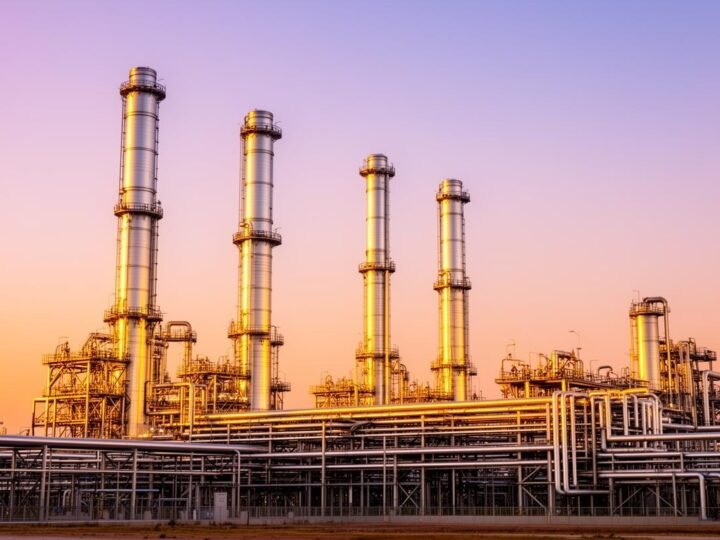 Petroleiras planejam nova ação judicial contra 12% de imposto sobre exportação de petróleo cru Petroleiras planejam nova ação judicial contra 12% de imposto sobre exportação de petróleo cru