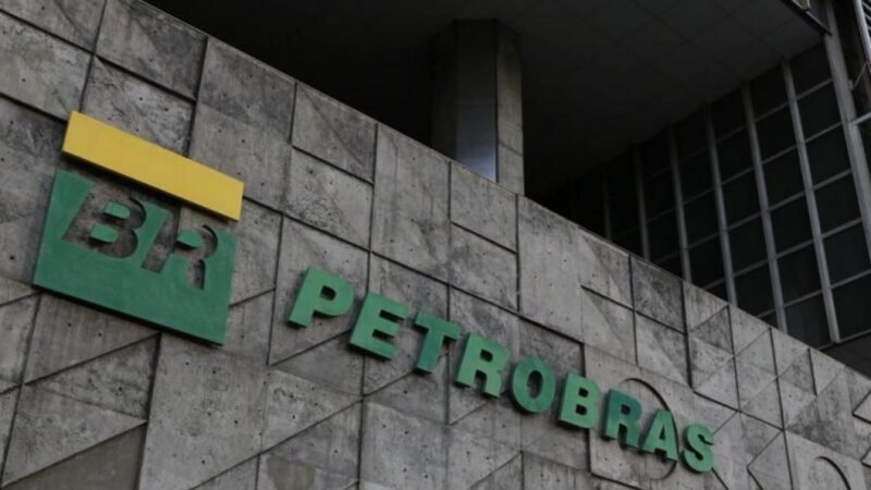 Recontratação de Trabalhadores da Petrobras e Dataprev é Discutido na Câmara