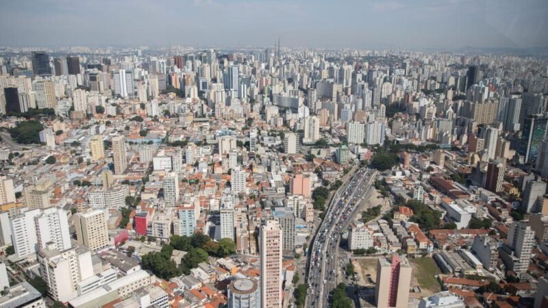 São Paulo mantém áreas sem energia após ventania de mais de 100 km/h
