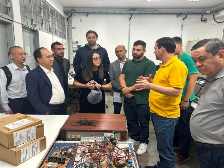UFMT recebe primeiro sistema de armazenamento de energia da Navvion enquanto MT disputa fábrica bilionária de baterias