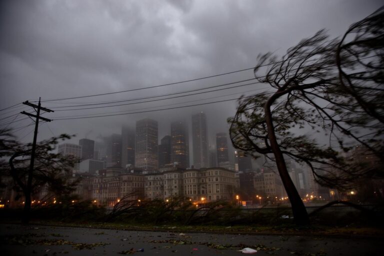 Vento deixa mais de 1 milhão de consumidores sem energia no Rio, diz Light