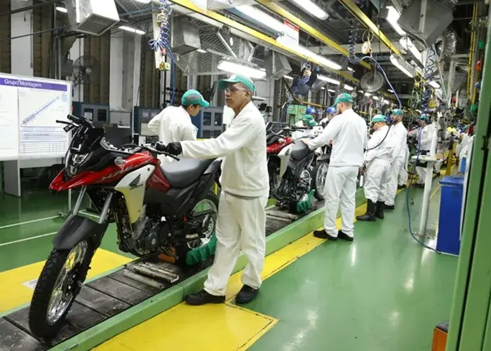 Acelerando: o boom das motos impulsiona a indústria de autopeças