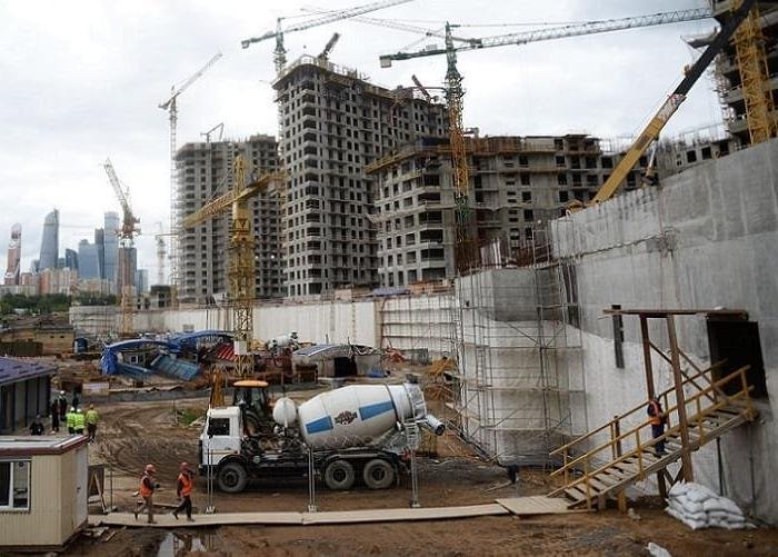 Cimento em ascensão: julho vê vendas impulsionadas pelo boom de empregos