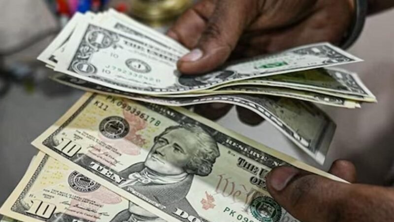 Ibovespa emenda oitava queda consecutiva e dólar atinge maior valor desde janeiro