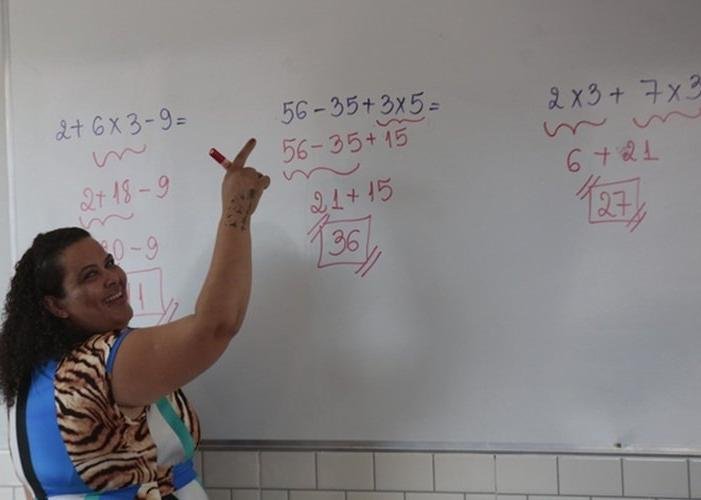 Prilei do MEC oferece bolsas integrais para docentes e alunos com Enem
