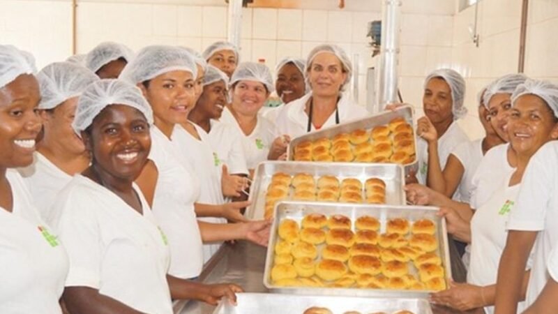 Programa Mulheres Mil oferece 4,5 mil vagas gratuitas de qualificação profissional em 2026