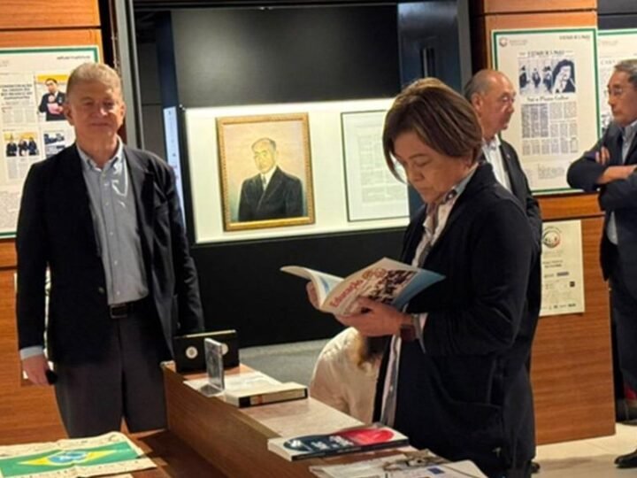 UnB recebe exposição que narra trajetória e desafios de brasileiros no Japão