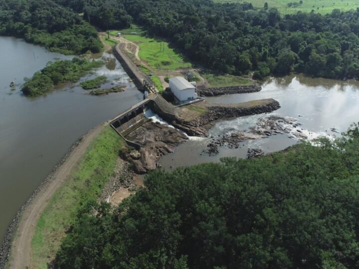 ANEEL suspende ddecisão que restringia autoprodução para usinas de até 5 MW ANEEL suspende ddecisão que restringia autoprodução para usinas de até 5 MW