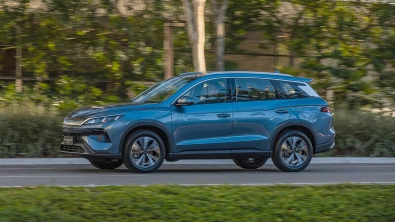 BYD Song Pro híbrido flex chega ao Brasil com avanços em design e desempenho