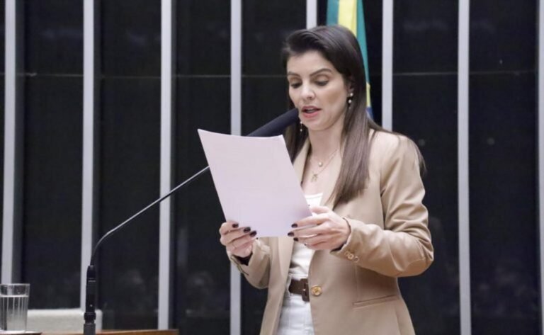 Câmara aprova redução de tributos sobre combustíveis garante apoio a biocombustíveis e compensação de receita