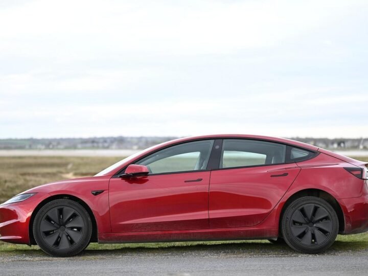 Carros elétricos elevam cinetose entre passageiros no Brasil