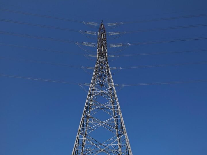 Distribuidoras investem R$ 258 bilhões em digitalização de redes por mais resiliência
