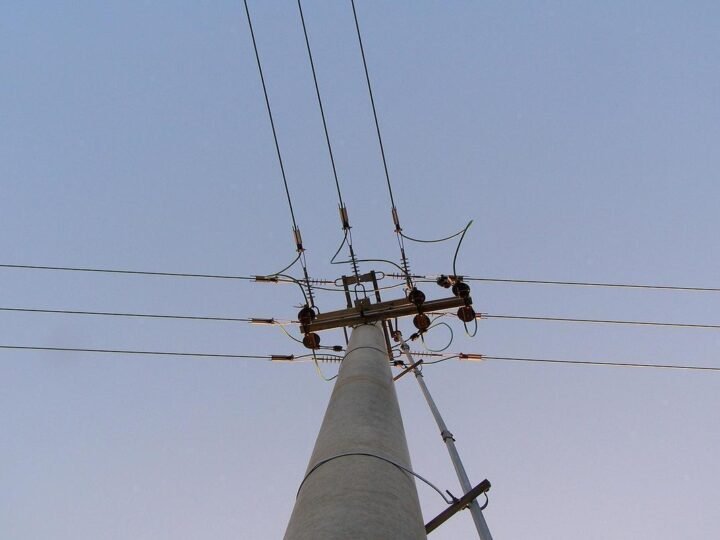 Enel SP reforça equipes e adota plano de contingência contra ventos de 70 km/h